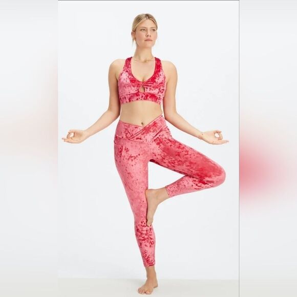 Fabletics 2 set  Velour Crossover Bra And Jogger Set size S - Picture 1 of 13